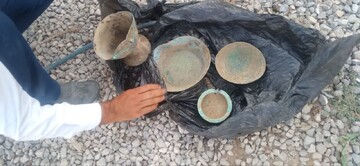 کشف یک دستگاه فلزیاب در مرودشت فارس