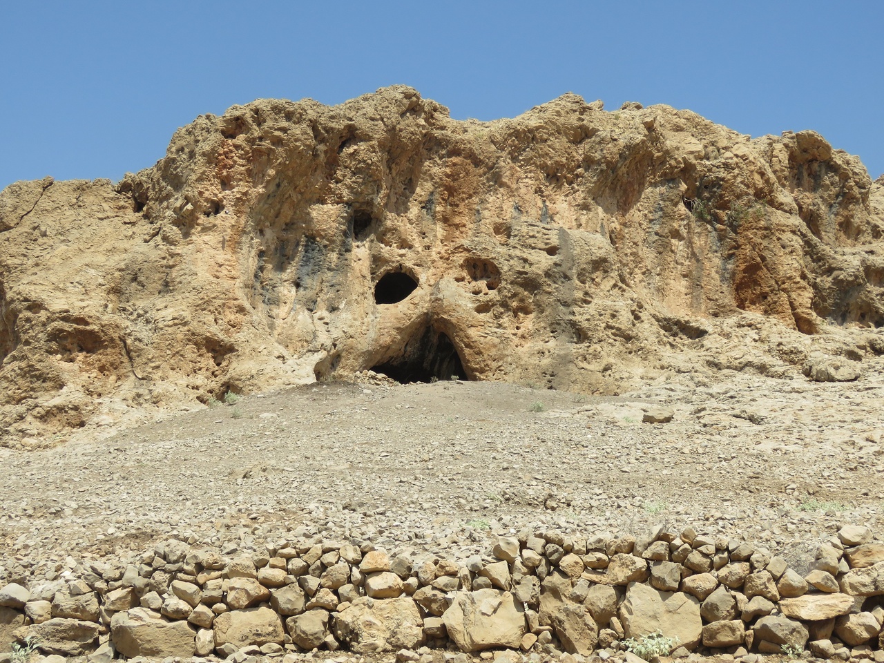 ظرفیت اکوتوریسم غارهای لالی خوزستان بررسی شد