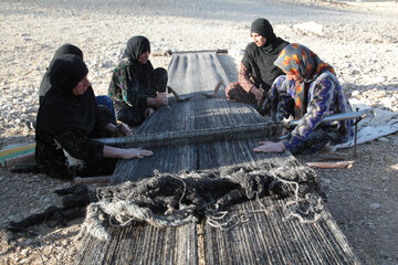 سیاه چادر(دوار) هنر اصیل دست زنان عشایر ایلامی