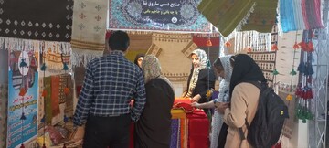 حضور هنرمندان استان گلستان در پنجمین نمایشگاه توانمندی‌های روستایی و عشایری کشور