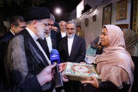بازدید رئیس جمهوری از نمایشگاه صنایع دستی شاخص استان فارس