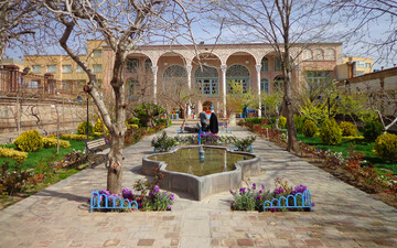 تبدیل حیاط خانه تاریخی نیکدل به بوستان محله‌ای