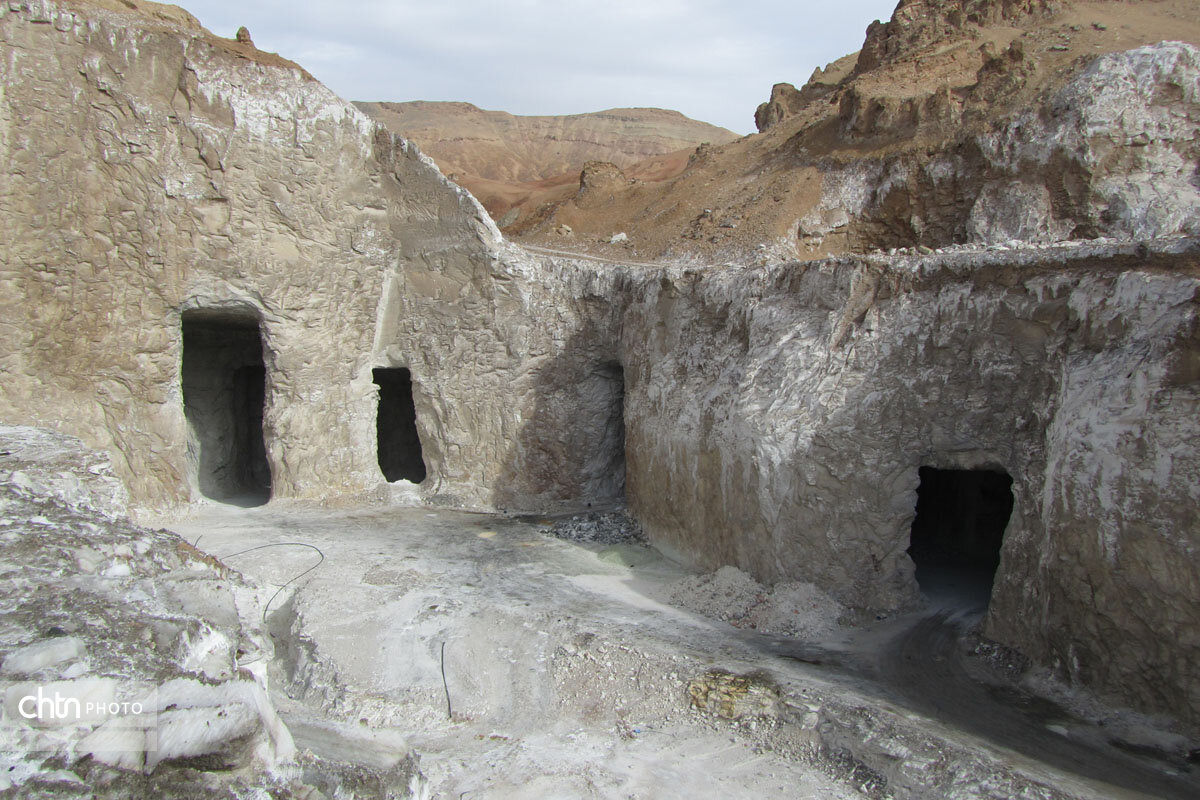 توسعه زیرساختهای گردشگری و برندسازی معدن نمک گرمسار/ گامی به سوی تبدیل گنجینه طبیعی ایران به قطب گردشگری معدنی جهان