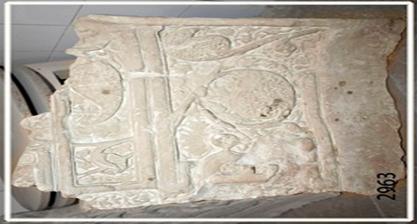 بررسی گچبریهای مسجد جامع ساوه با قدمت 3 دوره مهم تاریخی