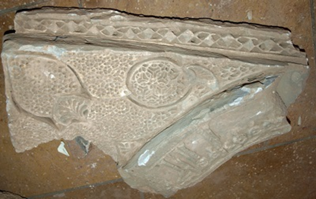 بررسی گچبریهای مسجد جامع ساوه با قدمت 3 دوره مهم تاریخی