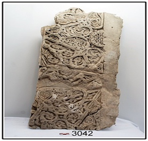 بررسی گچبریهای مسجد جامع ساوه با قدمت 3 دوره مهم تاریخی