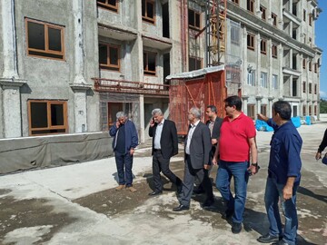 بازدید مشاور وزیر میراث‌فرهنگی از روند عملیات اجرایی هتل پنج ستاره در چابکسر گیلان