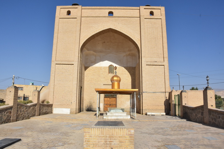 سند مالکیت آرامگاه شیخ محمود مزدقانی به نام اداره‌کل میراث‌فرهنگی استان سمنان صادر شد