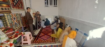 برگزاری کلاس آموزش گلیم‌بافی در بوکان آذربایجان غربی