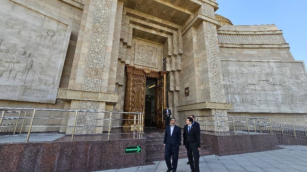 گزارش مهندس ضرغامی از سفر به ازبکستان و تاجیکستان/ از پیشنهاد تعلیق عضویت رژیم صهیونیستی در سازمان جهانی گردشگری تا ثبت کندوان به عنوان نخستین روستای جهانی گردشگری ایران