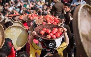 جشن شکرگزاری برداشت انار در خانوک زرند برگزار می‌شود
