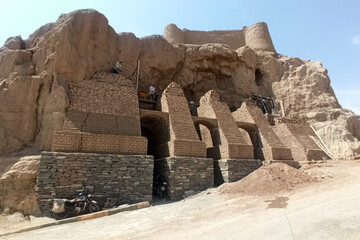 پایان عملیات مرمت قلعه رستم بافران در نائین اصفهان