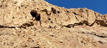 کشف چرم نوشته‌های دوره ساسانی در غار زل دلیجان استان مرکزی