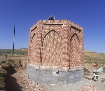 برج تاریخی گورستان اودولو بیله‌سوار اردبیل مرمت می‌شود