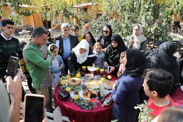مسابقه آشپزی غذاهای سنتی در حاشیه جشنواره هیوا اردبیل برگزار شد