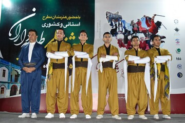 جشنواره طلایه‌داران شکوه ایران در بجنورد خراسان شمالی آغاز به کار کرد