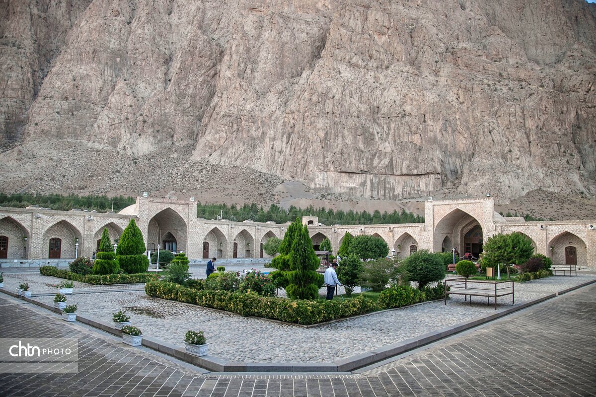 کاروانسرای شاه عباسی بیستون میراث جهانی معماری ایرانی - اسلامی