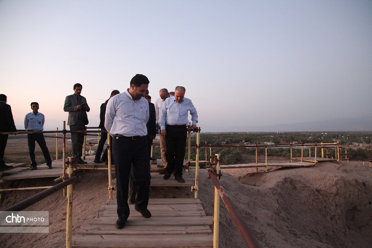 سفر دکتر ایزدی سفر دکتر ایزدی