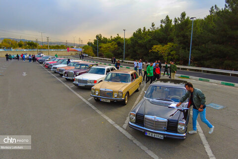 حرکت کاروان خودروهای تاریخی در مسیر تهران- بابلسر