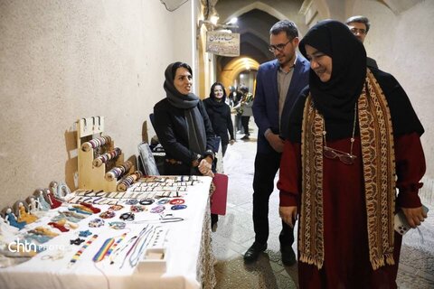 بازدید معاون صنایع‌دستی کشور از بازارچه و مجموعه‌های صنایع‌دستی بافت تاریخی یزد