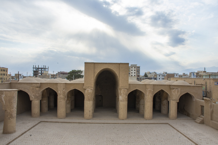 تاریخانه