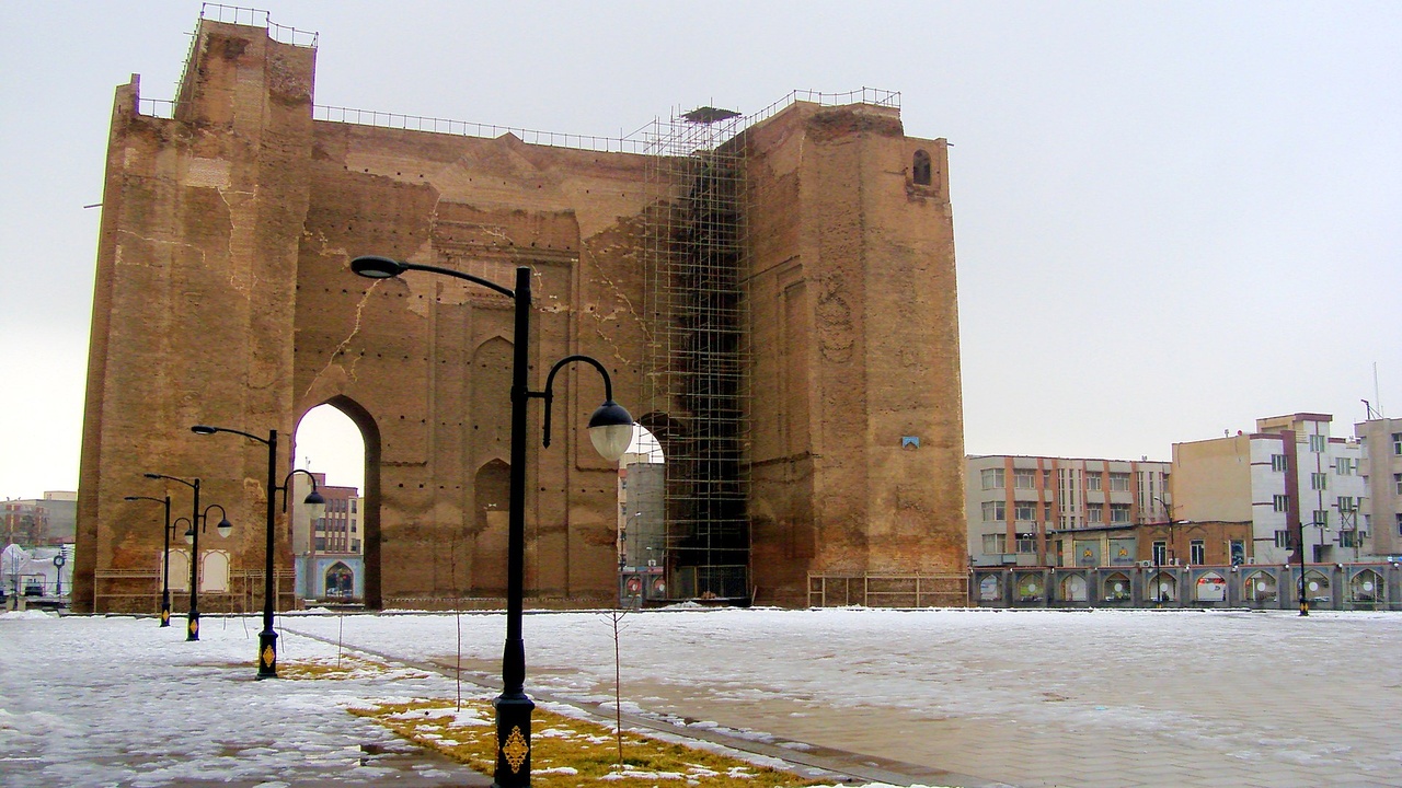 ارگ علیشاه یادآور تاریخی پرفراز و نشیب