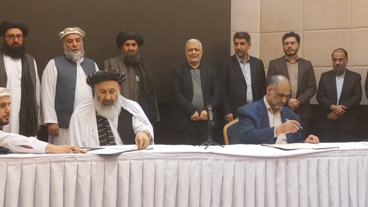 همکاری کانون جهانگردی و اتومبیلرانی در ساماندهی تردد وسایل نقلیه شخصی و تجاری ایران و افغانستان همکاری کانون جهانگردی و اتومبیلرانی در ساماندهی تردد وسایل نقلیه شخصی و تجاری ایران و افغانستان