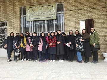 بازدید دانش آموزان رشته گردشگری از موزه فرهنگ و تاریخ زنجان