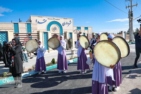 افتتاح ساختمان شهرداری عقدا با حضور معاون گردشگری وزارت میراث‌فرهنگی، گردشگری و صنایع‌دستی