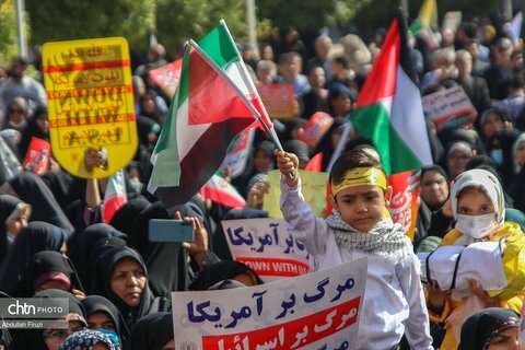 تجمع مردم شیراز در حمایت از کودکان مظلوم فلسطینی