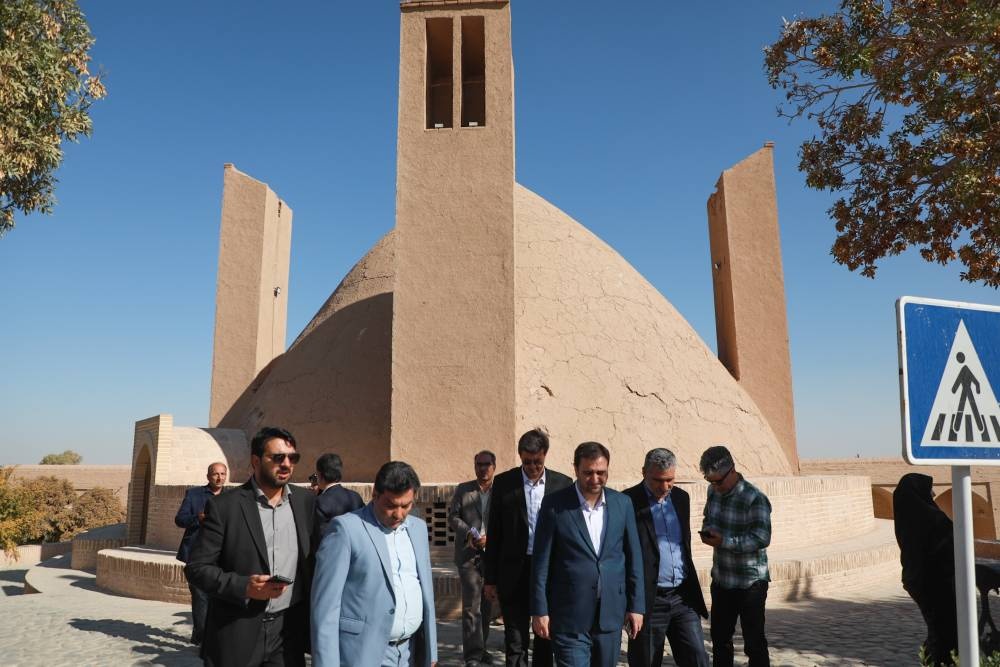 بازدید معاون گردشگری وزارت میراثفرهنگی، گردشگری و صنایعدستی کشور از کهن دژ نارین قلعه میبد