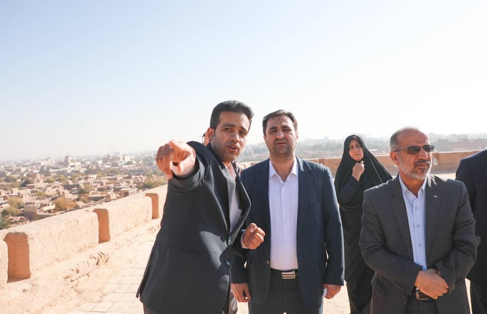 بازدید معاون گردشگری وزارت میراثفرهنگی، گردشگری و صنایعدستی کشور از کهن دژ نارین قلعه میبد