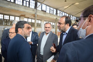 بازدید مهندس ضرغامی از کارخانه تاریخی ریسباف اصفهان
