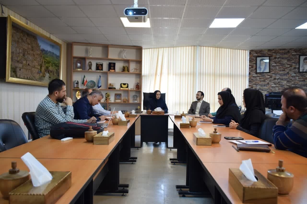 مسائل و مشکلات مربوط به حرایم بافت تاریخی کردستان بررسی شد