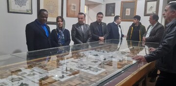 سفیر ساحل عاج از موزه‌های اراک بازدید کرد