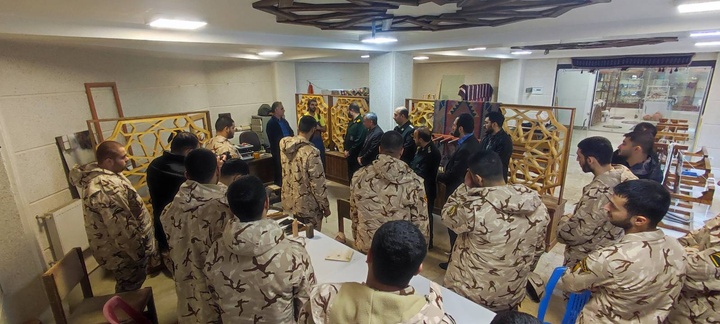 سربازان سپاه کربلای مازندران پس از پایان دوره آموزشی تسهیلات می‌گیرند
