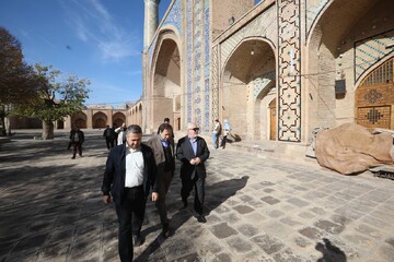 بازدید قائم‌مقام وزیر و معاون میراث‌فرهنگی از پروژه مرمت مسجد جامع عتیق قزوین