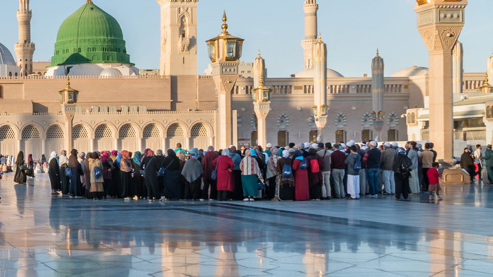 عربستان سعودی ورود ۱۰۰ میلیون گردشگر را جشن میگیرد عربستان سعودی ورود ۱۰۰ میلیون گردشگر را جشن میگیرد