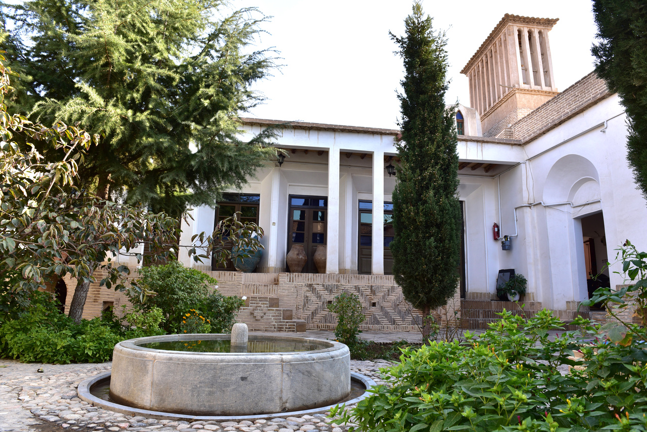 شهرستان شاهرود، قاره کوچک