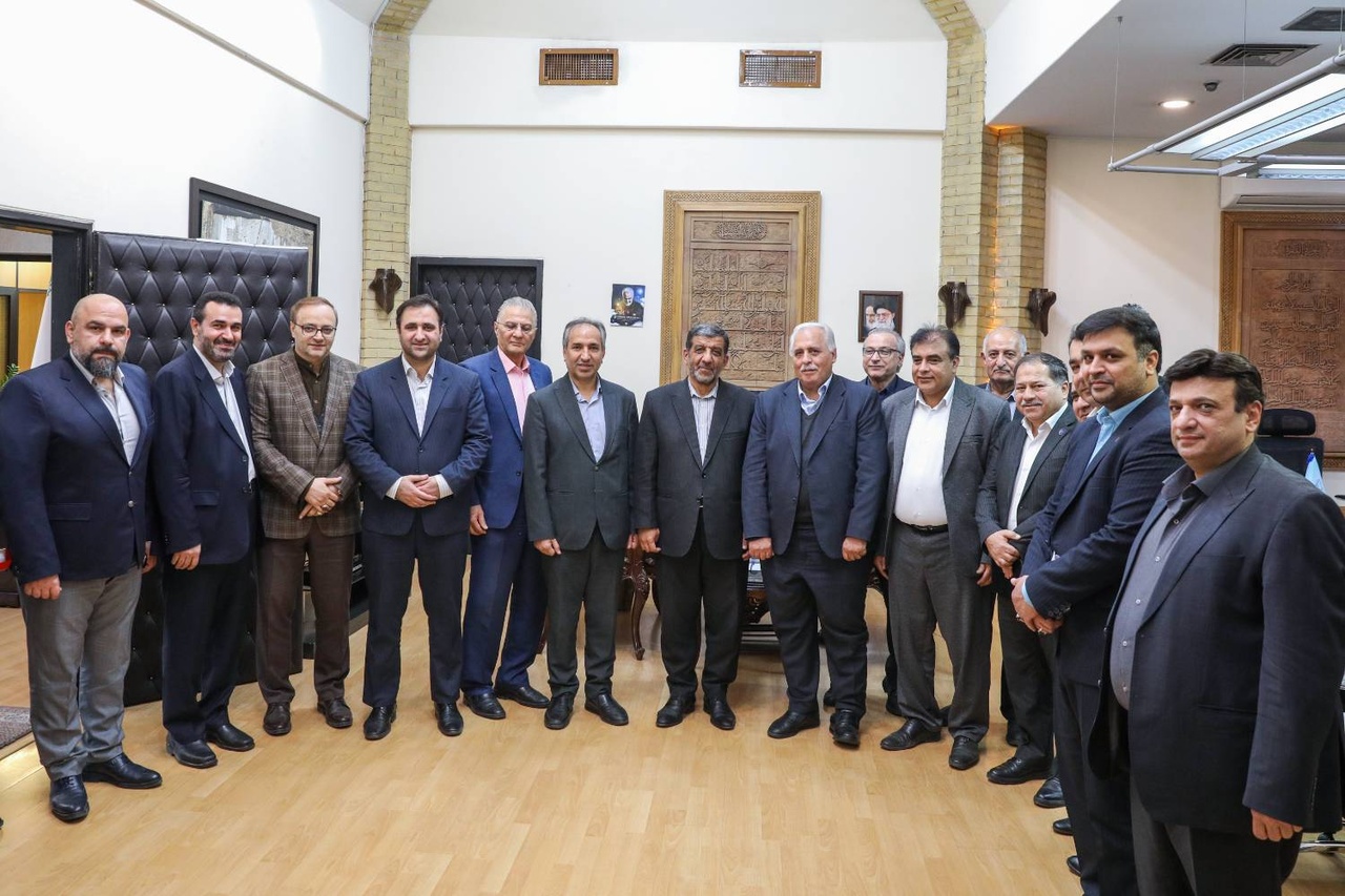 دیدار اعضای جامعه هتلداران با وزیر میراثفرهنگی/ دستور مهندس ضرغامی بهمنظور رفع موانع