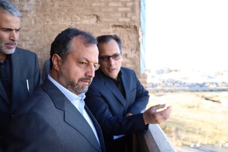 بازدید وزیر امور اقتصادی و دارایی از پایگاه میراث جهانی گنبد سلطانیه