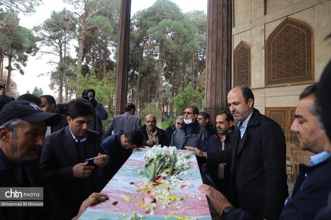 وداع با شهید گمنام در کاخ چهلستون اصفهان