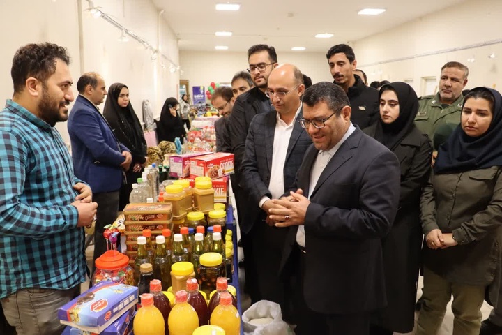 نمایشگاه صنایع‌دستی و تولیدات محلی در بستان‌آباد افتتاح شد