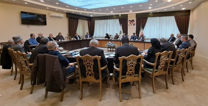 نخستین جلسه کمیسیون سرمایه‌گذاری، گردشگری، اقتصاد، هنر و ورزش آذربایجان غربی برگزار شد