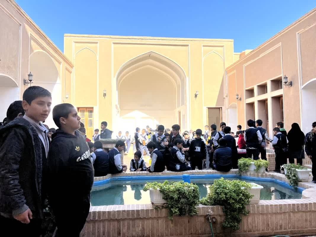 برگزاری تور گردشگری دانشآموزی در شهرستان اردکان