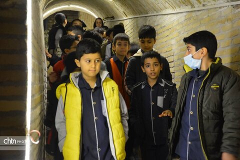 بازدید دانش آموزان از آسیاب آبی کوشک نو یزد