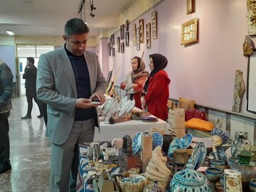 برپایی نمایشگاه صنایع‌دستی در خوی به مناسبت روز زن