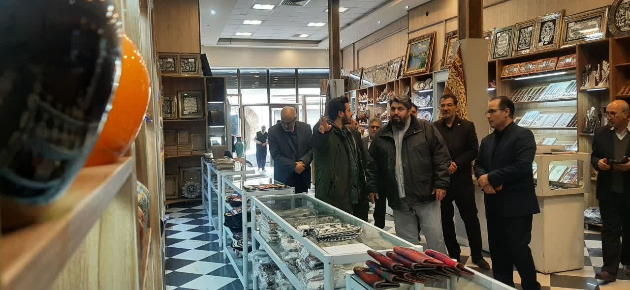 افتتاح فروشگاه صنایع‌دستی همزمان با دور دوم سفر رئیس‌جمهوری به زنجان
