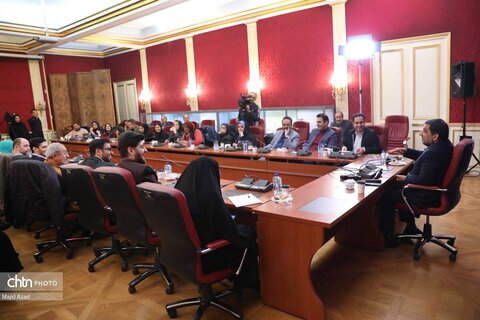 نشست صمیمی وزیر میراث‌فرهنگی با خبرنگاران