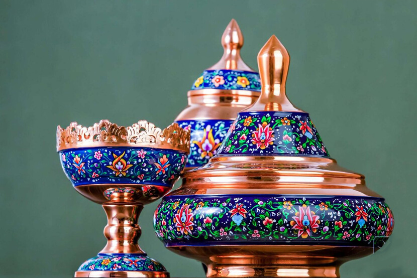 دورخیز برای صادرات سالانه نیم میلیارد دلاری صنایعدستی/ از احیای کارکردهای شرکت بازرگانی صنایعدستی تا دعوت از واردکنندگان خارجی